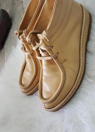 Дуже якісні грецькі черевики" clarks" греція натур. шкіра 40-41 разм4 фото