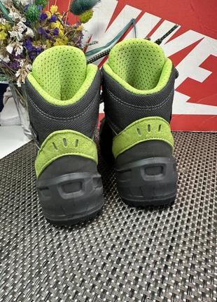 Оригинальные ботинки lowa