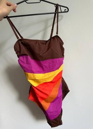 Купальник слитный новый