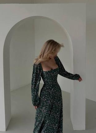 Розкішна жіноча легка довга сукня з розрізом в квітковий принт6 фото