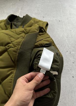 Nike downtown 550 vest hot sale