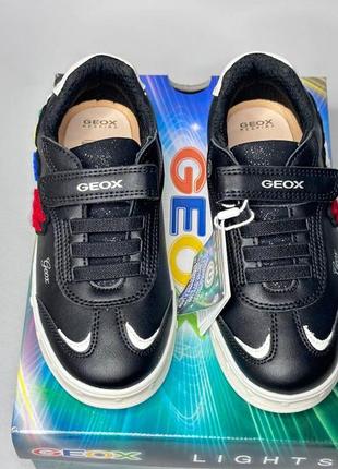 Детские кроссовки кеды  с мигалками geox skylin 30,31,32,33,35,36р2 фото
