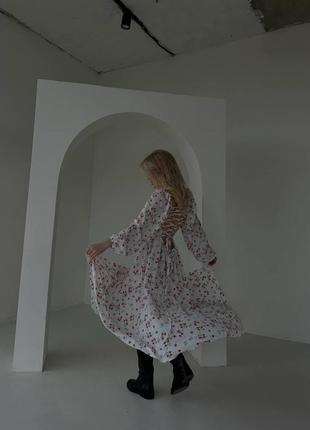 Роскошное женское легкое длинное платье с разрезом в цветочный принт6 фото