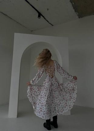 Роскошное женское легкое длинное платье с разрезом в цветочный принт7 фото