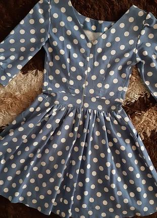 Короткое платье в горошек. 3