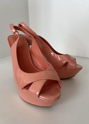 Босоножки mango