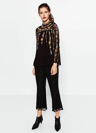 Блузка з вишивкою zara