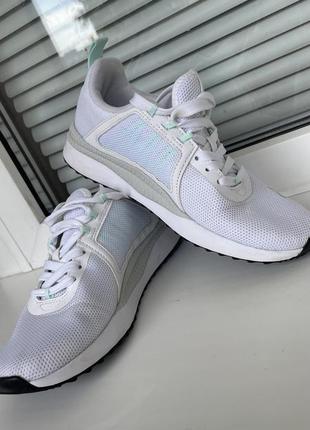 Продам нові оригінальні кросівки puma