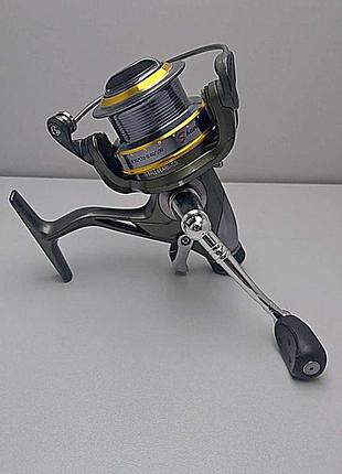 Рибальська спінінгова котушка б/у shark yu 4000