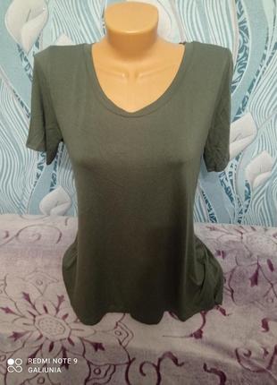 Жіноча футболка