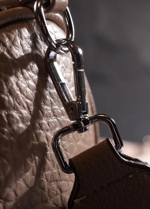 Стильная сумочка багет бочонок светлая бежевая кожаная 7223689 фото