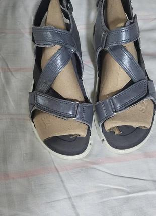 Босоніжки жіночі ессо роз.39 нові