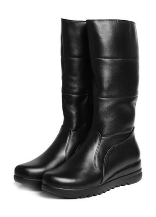 Чоботи зимові на низькій танкетці дутики шкіряні