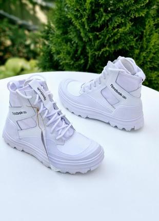 Ботинки adidas gazelle pink on feet kids shoes sale women
