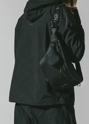 Качественная большая сумка – бананка на 8 карманов, мужская женская поясная сумка, черная из ткани8 фото