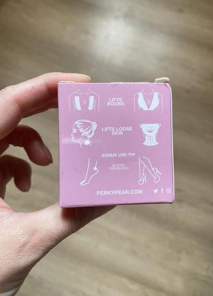 Тейпи, наліпки на груди, пластир