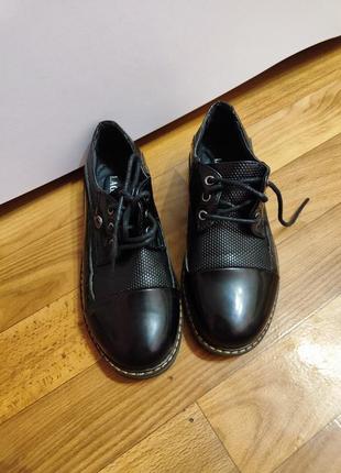 Классные туфли для мальчика