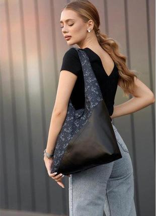 Жіноча сумка велика на плече хобо стильна чорна принт малюнок 7532007022 фото