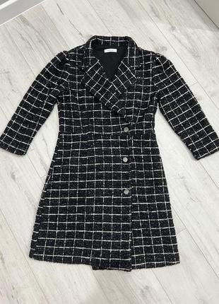 Платье с рукавом 3/4