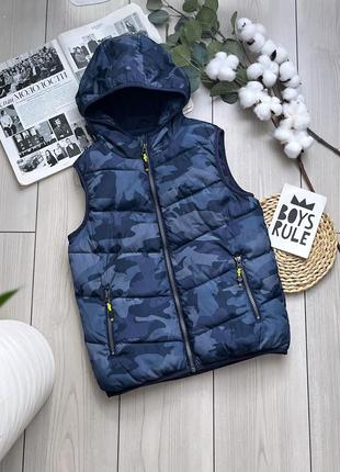 Жилетка tu 9-10 лет