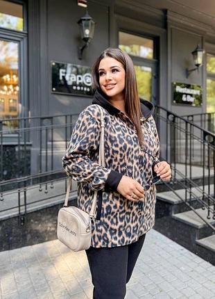 Жіночий теплий костюм