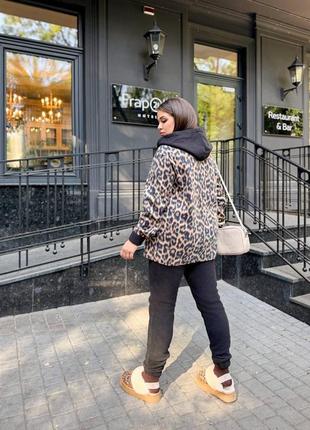 Жіночий теплий костюм