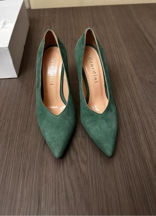 Туфлі замш італія 36 розмір giardini