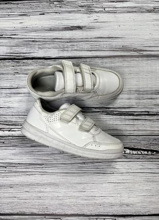 Adidas белые осенние кроссовки детские на липучке 30 размер