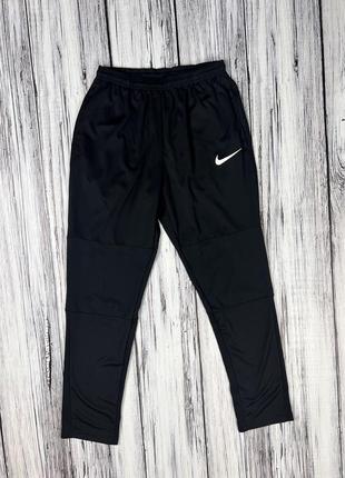 Nike спортивные штаны оригинал черные зауженные s размер xs