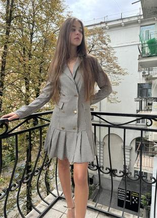 Платье