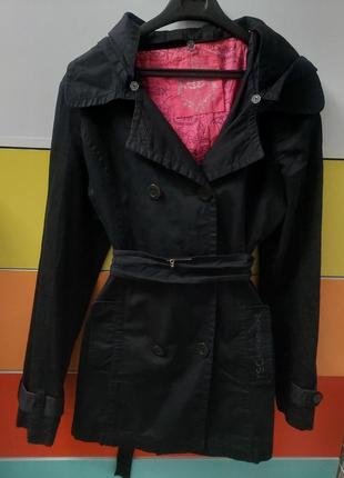 Пальто фирменное женское с поясом1 фото