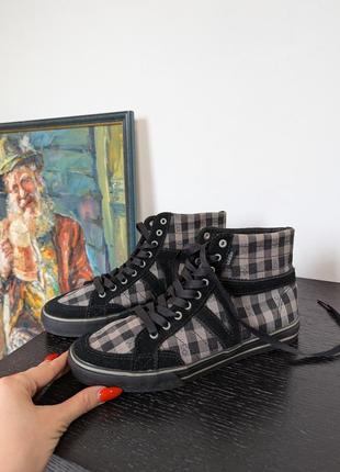 Високі кеди vans