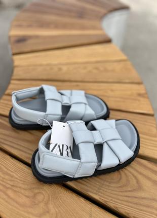 Босоніжки zara