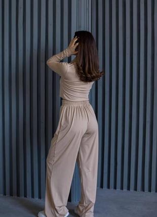 Стильний, дуже якісний та зручний жіночий прогулянковий костюм на кожен день: широкі штани + лонгслів5 фото