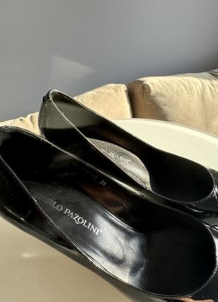 Туфли лодочки черные лаковые5 фото