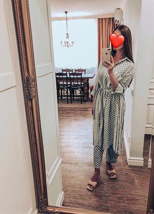 Роскошный вышитый костюм zara