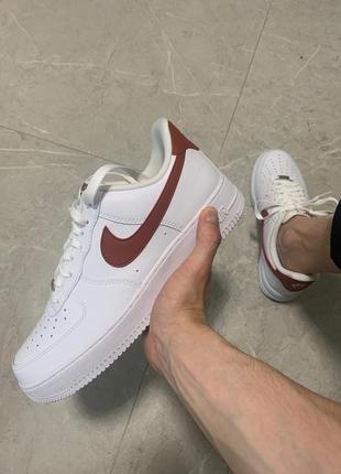 Оригинальні кросівки nike air force 1 ‘07 white/rugger orange blanc/orange brut dd8959-115