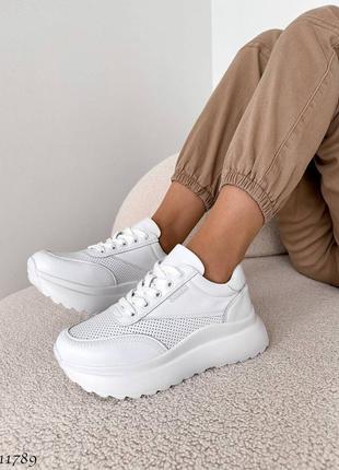 Жіночі кросівки натуральна шкіра білі10 фото