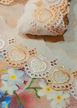 Мереживо прошва 4см
10 ярдов (9м)