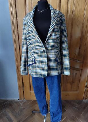 Стильний піджак в клітинку на підкладці  батал новий
