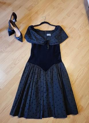 Сукня прання чорне витончене елегантне вечірнє