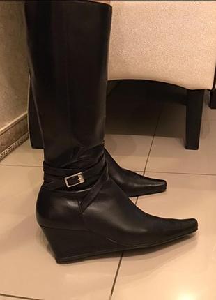Черные кожаные сапоги, фирма clarks2 фото