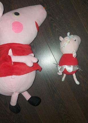 Свинка пеппа большая. маленькая в подарок идет к покупке.