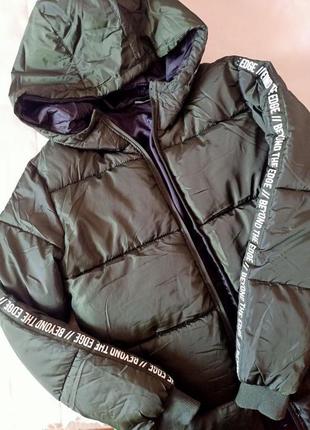 Крутая подростковая куртка размер 170. цвет насыщенный хаки (сток). детская куртка