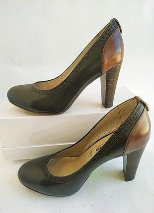 Шкіряні туфлі розмір 35