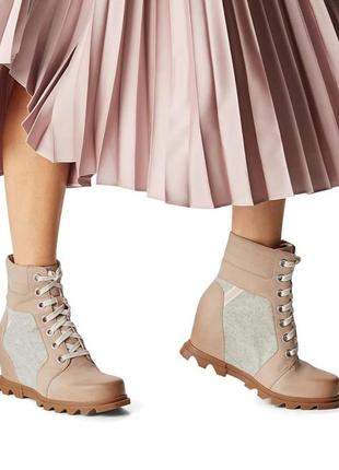 Новые фирменные ботинки, сникерсы sorel