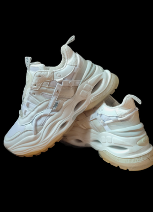 Женские кроссовки buffalo