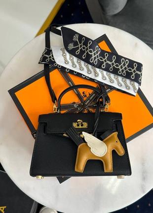 Чорна шкіряна сумка в стилі hermes kelly келлі