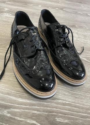Лаковые кожаные Оксфорды bata