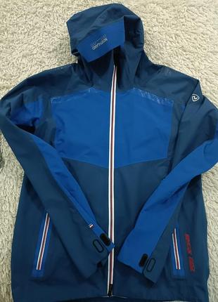 Технологичная перфорированная треккинговая куртка на gore-tex, мембранная -20 000 mm, windproof от премиум бренда northland, размера м, состояния новой вещи